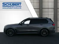 Neu BMW X7 M Sport 340 PS (250 kW) 2026 Grau SUV