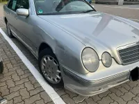 Gebraucht Mercedes E240 170 PS (125 kW) 2000 Silber Limousine