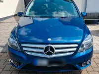 Gebraucht Mercedes B180 109 PS (80 kW) 2012 Blau Kleinwagen