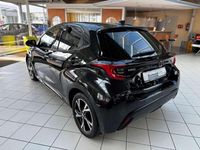 Gebraucht Toyota Yaris Team 125 PS (91 kW) 2024 Mysticschwarz mica Kleinwagen