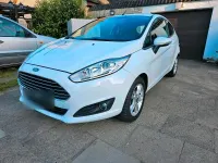 Gebraucht Ford Fiesta 100 PS (73 kW) 2015 Weiß Kleinwagen