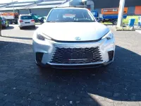 Neu Lexus LBX 136 PS (100 kW) 2026 Silber SUV