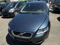 Gebraucht Volvo V50 109 PS (80 kW) 2010 Barents blue pearl / metallic Kombi
