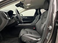 Gebraucht Volvo V60 CC Plus 250 PS (183 kW) 2024 Grau Kombi