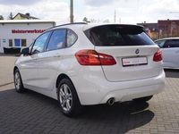 Gebraucht BMW 218 Active Tourer 140 PS (102 kW) 2018 Weiß Van / Kleinbus