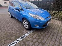 Gebraucht Ford Fiesta Titanium 90 PS (66 kW) 2010 Blau Kleinwagen