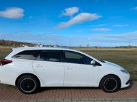 Gebraucht Toyota Auris 111 PS (81 kW) 2015 Weiß Kombi