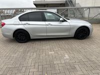 Gebraucht BMW 318 Advantage 136 PS (100 kW) 2017 Silber Limousine