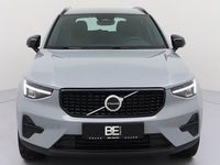 Neu Volvo XC40 Plus 163 PS (119 kW) 2025 Grau SUV