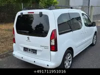 Gebraucht Peugeot Partner Tepee Allure 120 PS (88 kW) 2017 Weiß Van / Kleinbus