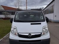 Gebraucht Opel Vivaro 145 PS (106 kW) 2008 Weiß Van / Kleinbus
