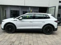 Neu Skoda Elroq Essence 139 kW (190 PS) 2026 Moon white perleffekt SUV