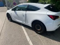 Gebraucht Opel Astra GTC 140 PS (102 kW) 2012 Weiß Coupé