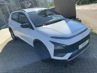 Neu Hyundai Bayon Blackline 90 PS (66 kW) 2026 Atlas white SUV