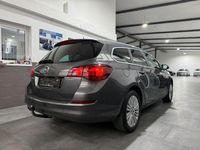 Gebraucht Opel Astra Innovation 140 PS (102 kW) 2011 Grau Kombi