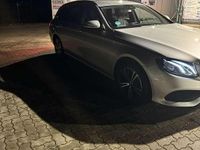 Gebraucht Mercedes E220 194 PS (142 kW) 2020 Silber Kombi