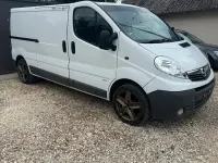 Gebraucht Opel Vivaro 115 PS (84 kW) 2012 Weiß Van / Kleinbus