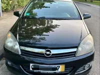 Gebraucht Opel Astra 105 PS (77 kW) 2006 Schwarz Coupé