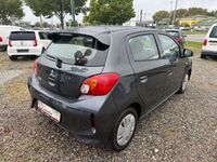 Gebraucht Mitsubishi Space Star Select 71 PS (52 kW) 2023 Grau Limousine