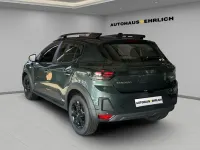 Neu Dacia Sandero Extreme 122 PS (89 kW) 2026 Grün Limousine