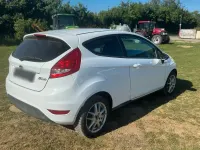 Gebraucht Ford Fiesta 96 PS (70 kW) 2009 Weiß Kleinwagen