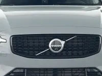 Gebraucht Volvo V60 Plus 197 PS (144 kW) 2025 Vapour grey Kombi