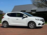 Second-hand Dacia Sandero Expression 101 CP (74 kW) 2024 Alb Berlinǎ