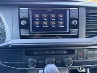 Gebraucht VW Transporter 150 PS (110 kW) 2023 Grau Van