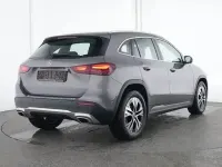 Gebraucht Mercedes GLA200 150 PS (110 kW) 2024 Grau SUV