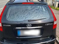 Gebraucht Hyundai i30 105 PS (77 kW) 2011 Schwarz Kombi