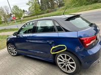 gebraucht Audi A1 Sportback TFSI 1.0 Blau Metallic, Dach schwarz 1. Hand