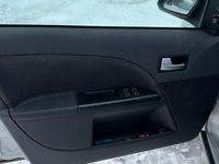 Gebraucht Ford Mondeo Trend 125 PS (91 kW) 2001 Silber Limousine