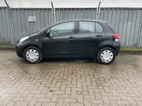 Gebraucht Toyota Yaris Cool 90 PS (66 kW) 2011 Schwarz Kleinwagen