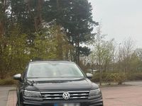 Gebraucht VW Tiguan Allspace R-line 150 PS (110 kW) 2021 Schwarz SUV