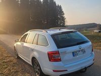 Gebraucht Skoda Octavia Elegance 150 PS (110 kW) 2013 Weiß Kombi