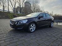 gebraucht Volvo S60 Momentum D4 Klimaaut* Tüv* PDC* Navi*