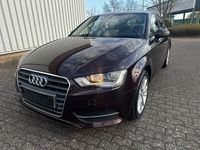 Gebraucht Audi A3 Ambiente 122 PS (89 kW) 2013 Violett Limousine