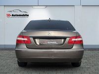 Gebraucht Mercedes E200 136 PS (100 kW) 2011 Grau Limousine