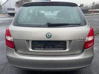 Gebraucht Skoda Fabia 69 PS (50 kW) 2012 Grau Kombi