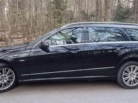 Second-hand Mercedes E250 204 CP (150 kW) 2012 Negru Break
