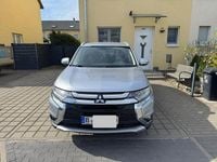 Używany Mitsubishi Outlander 150 KM (110 kW) 2017 Srebrny SUV
