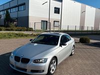 Gebraucht BMW 325 218 PS (160 kW) 2007 Silber Coupé