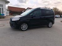 Gebraucht Ford Tourneo Titanium 101 PS (74 kW) 2016 Schwarz Kombi