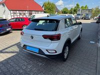 Gebraucht VW T-Roc Basis 110 PS (80 kW) 2022 Pure white (metallic) SUV