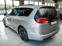 Gebraucht Chrysler Pacifica Touring 291 PS (214 kW) 2017 Grau Van / Kleinbus