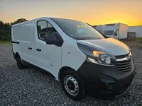 Gebraucht Opel Vivaro 121 PS (88 kW) 2018 Weiß Van / Kleinbus