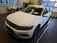 Gebraucht VW Passat Business 200 PS (147 kW) 2021 Pure white Kombi