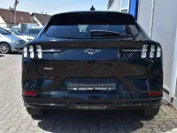 Gebraucht Ford Mustang Mach-E Basis 197 kW (269 PS) 2022 Iridiumschwarz metallic SUV