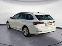 Gebraucht Skoda Octavia Ambition 204 PS (150 kW) 2023 Weiß Kombi