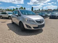 Gebraucht Opel Meriva Edition 101 PS (74 kW) 2010 Starsilber/silver iii Van / Kleinbus